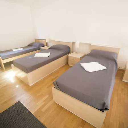 Hostel Sunny Terrace *