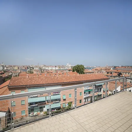 Hostel Sunny Terrace Benátky